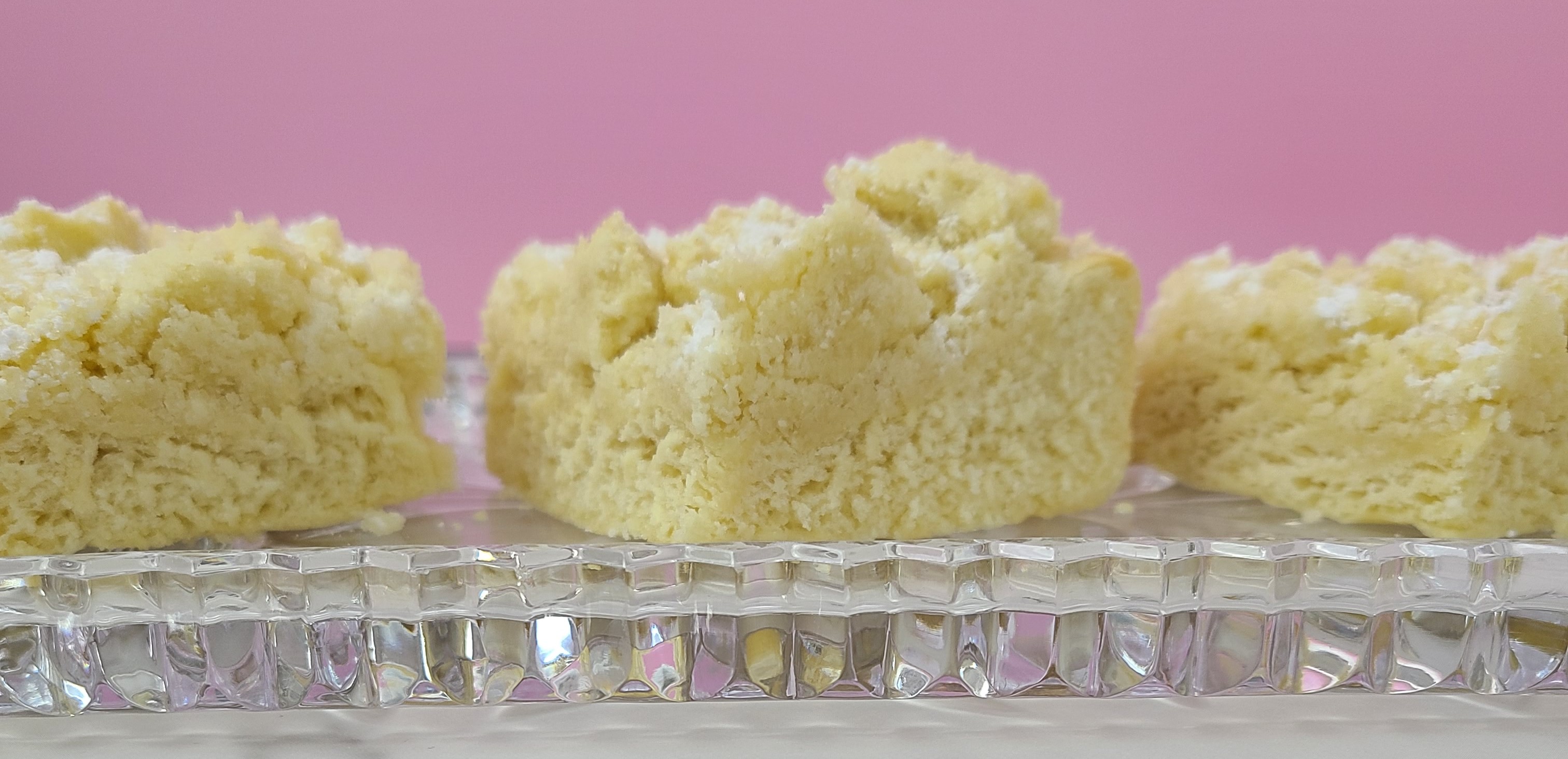 Streusel-yeast sheet cake
Traditional German recipe with a soft yeast dough covered with rich buttery streusel. This cake has comfort food written all over it.